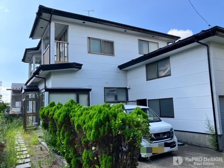 Spacious 7LDK House with Parking in Akita - Photo 1