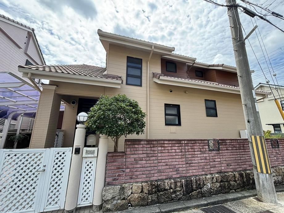 Spacious 5LDK House with Garden in Kashinodai, Kobe - Photo 1