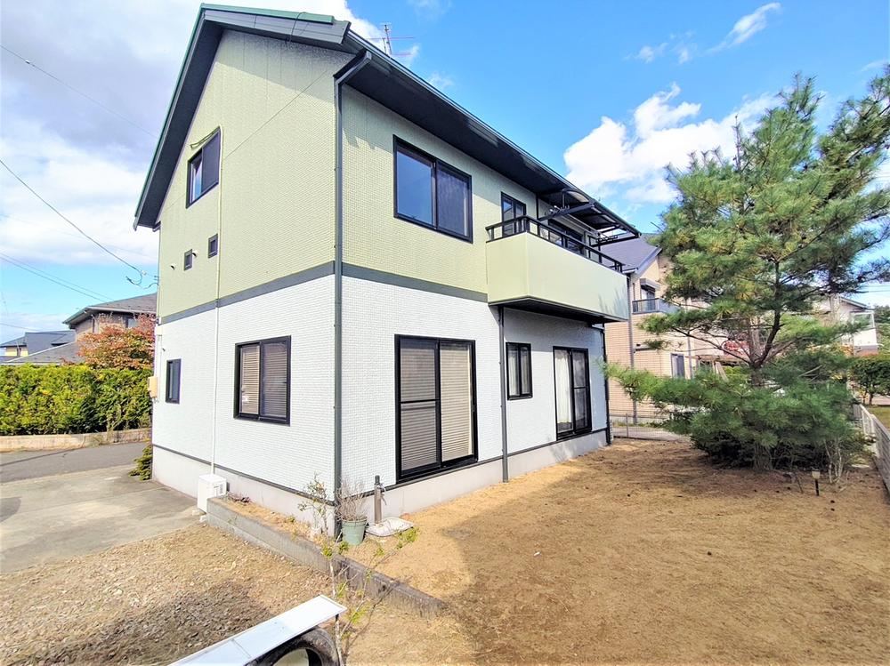 Stylish 4LDK Home in Midoridai - Photo 1