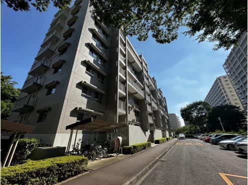 Bright 3LDK Apartment in Shiki - Photo 1