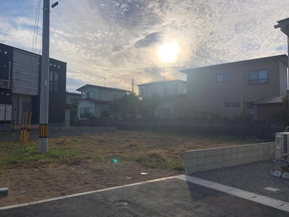Quiet Residential Land - Photo 1