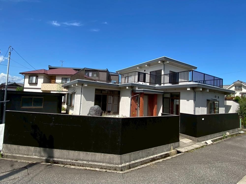 Spacious 4LDK House in Toyama City - Photo 1