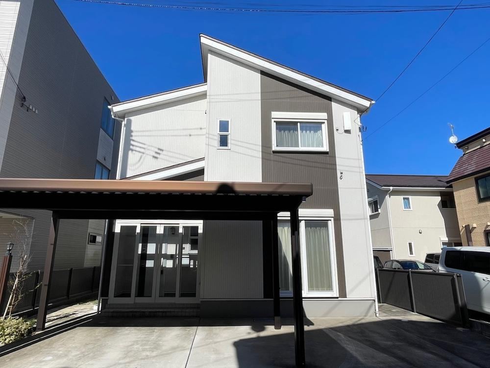 Modern 4SLDK Home Near Akita Station - Photo 1