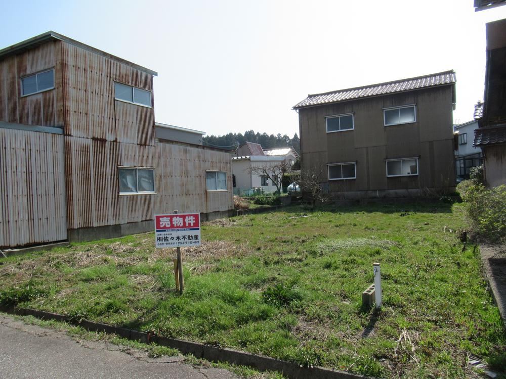 200 m² land in Komatsu, Ishikawa - Photo 1
