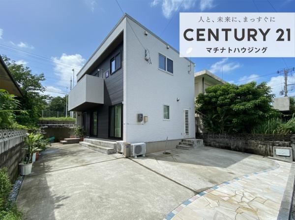 Modern 3LDK House with Premium Features in Ginowan - Photo 1