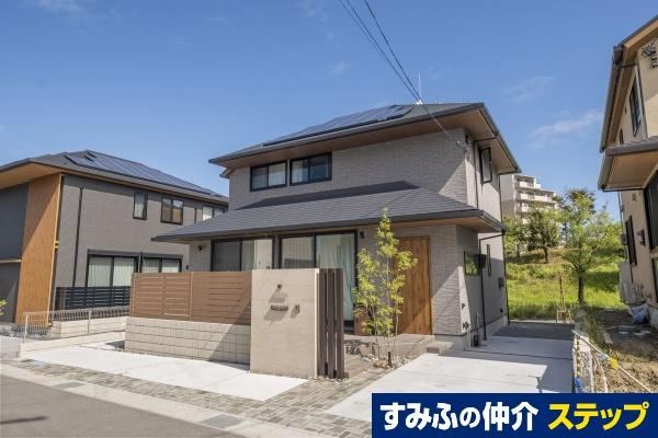 Stylish 3LDK House in Akashidai - Photo 1
