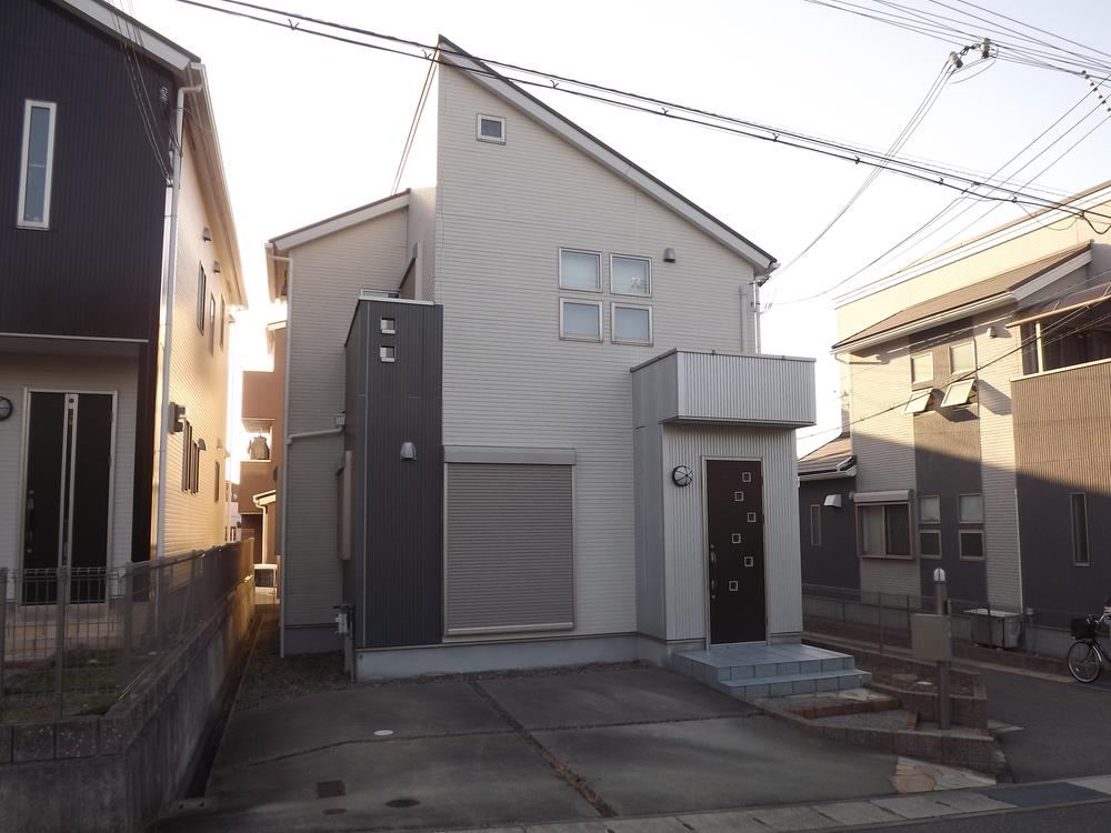 Modern 4LDK House in Higashitarumi, Kobe - Photo 1