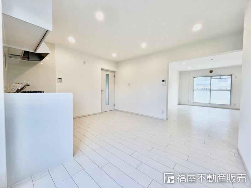 4LDK apartment in Kashihara, Nara - Photo 1