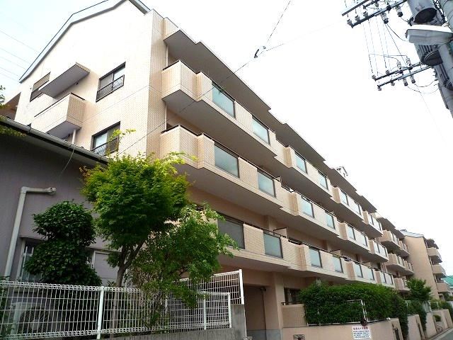 3LDK apartment in Kokurakita Ward, Kitakyushu, Fukuoka - Photo 1