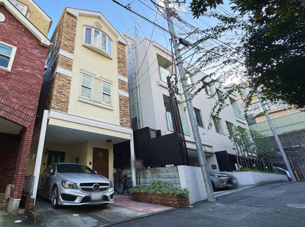 Stylish 3LDK House in Nishi-Azabu - Photo 1