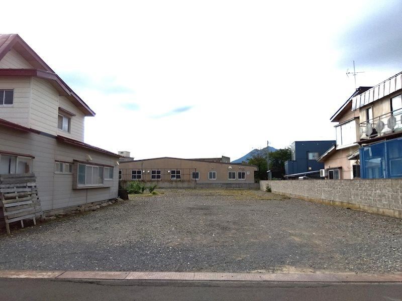 Flat Land in Quiet Neighborhood - Photo 1