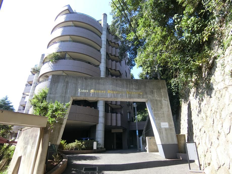 3LDK apartment in Nada Ward, Kobe, Hyogo - Photo 1