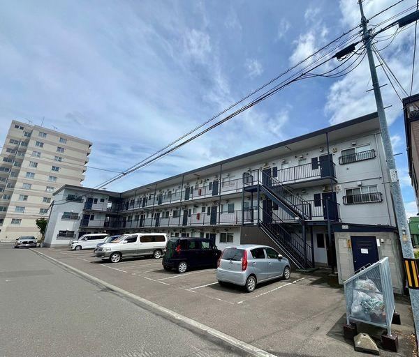 2DK apartment in Nishi Ward, Sapporo, Hokkaido - Photo 1