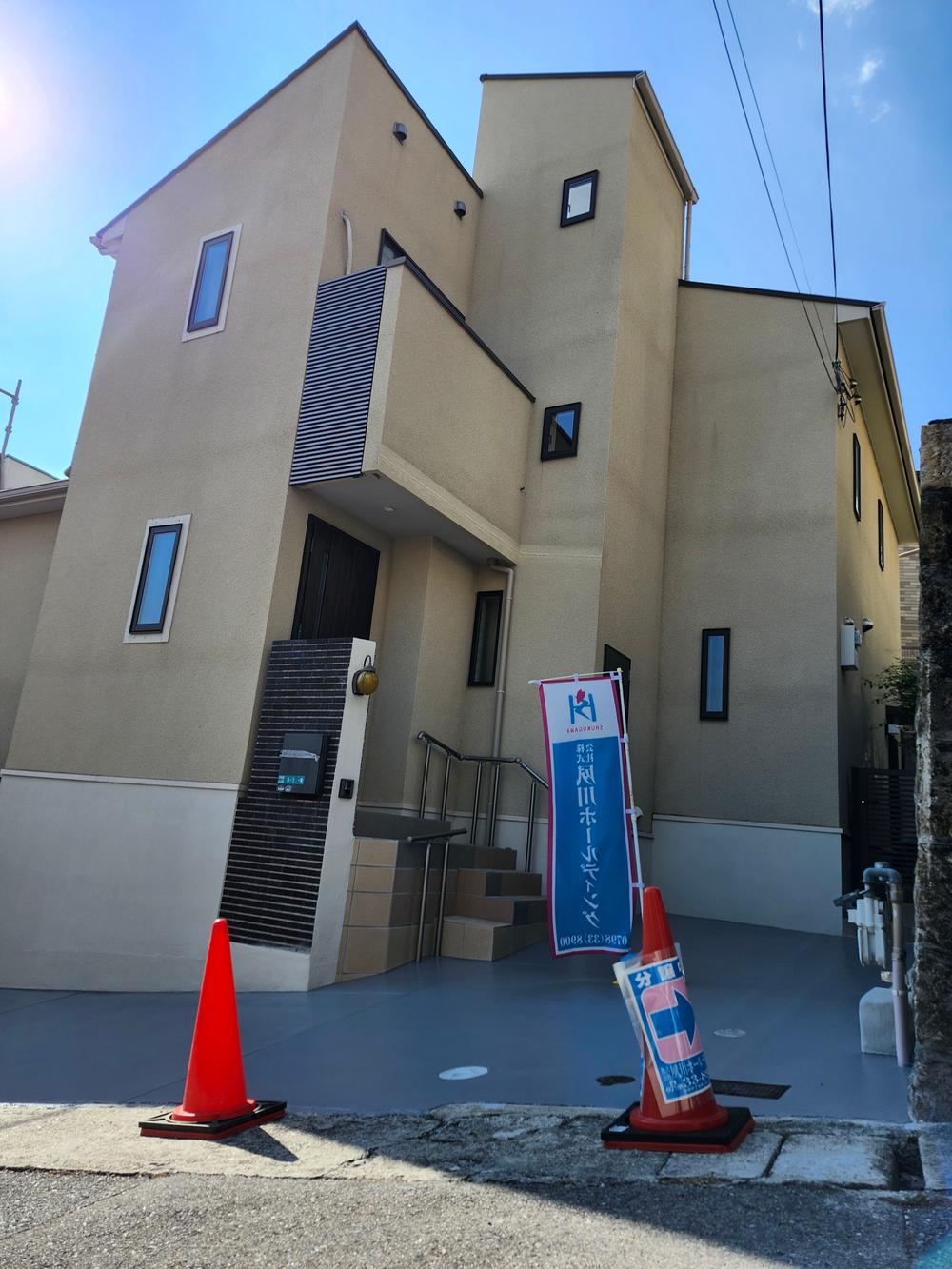 Renovated 3LDK House with Rooftop Terrace in Nishinomiya - Photo 1