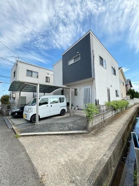 Elegant 2-Story 3LDK Home in Kawashima - Photo 1