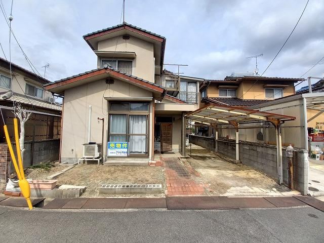 Sunny 4LDK Home in Miyuki-cho - Photo 1