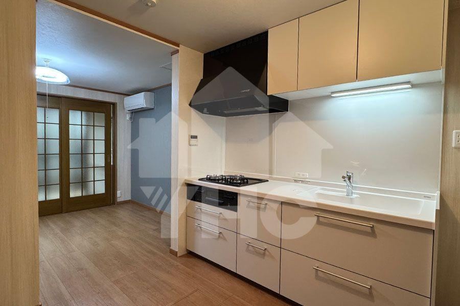 4LDK Detached House in Otsuka, Kyoto - Photo 1