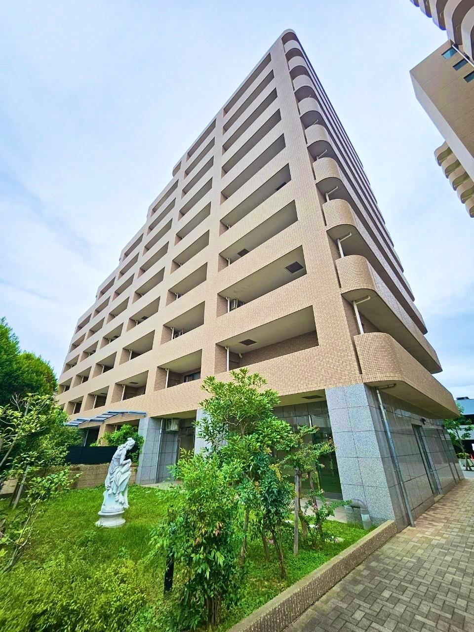 4LDK apartment in Konohana Ward, Osaka - Photo 1