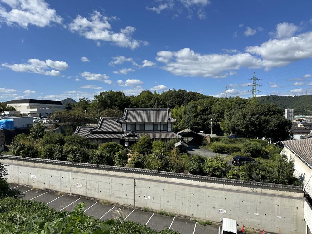 Expansive 10LDK House in Fukuyama - Photo 1