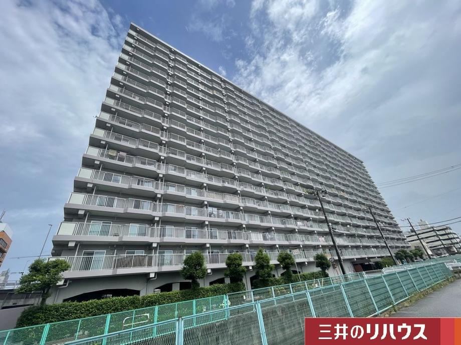 4LDK apartment in Chuo Ward, Chiba - Photo 1