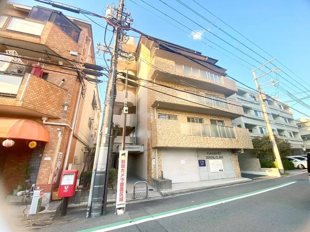 2DK apartment in Kadoma, Osaka - Photo 1