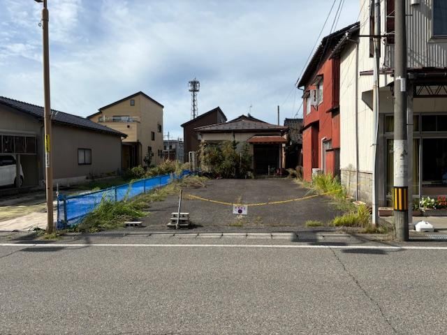 Versatile Land in Ohno Town, Niigata - Photo 1