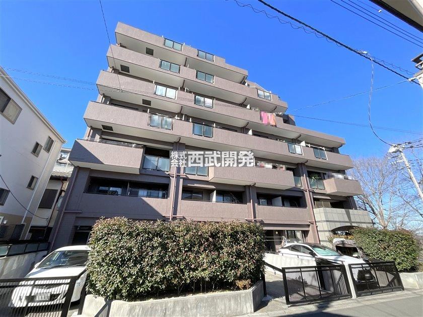 Spacious 3LDK Apartment Available for Viewing - Photo 1