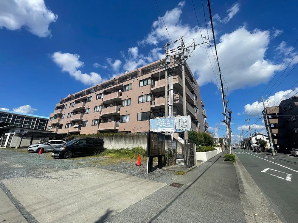3LDK apartment in Chuo Ward, Hamamatsu, Shizuoka - Photo 1