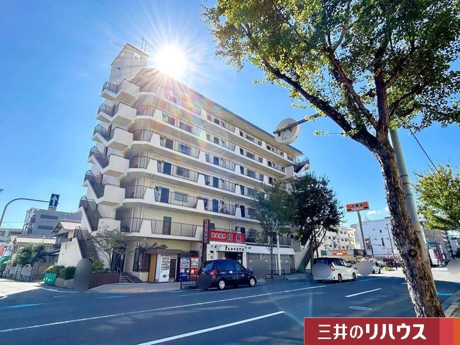 3LDK apartment in Suita, Osaka - Photo 1