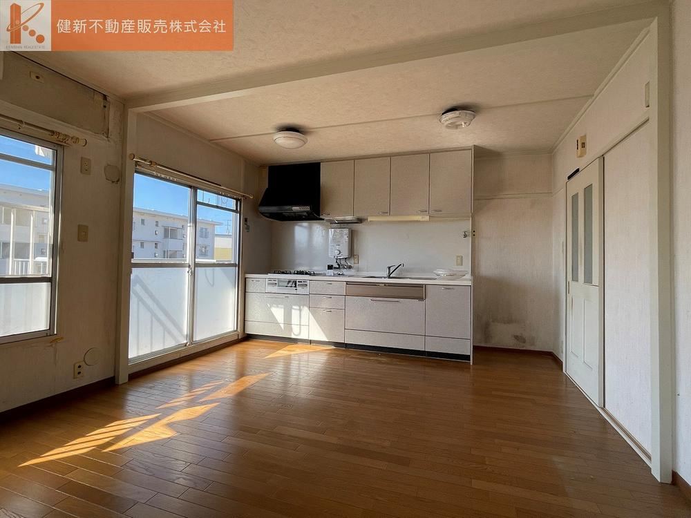 2LDK apartment in Akashi, Hyogo - Photo 1