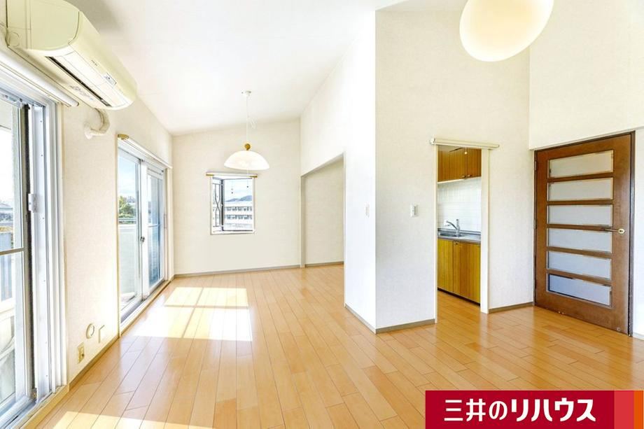 4LDK apartment in Mino, Osaka - Photo 1