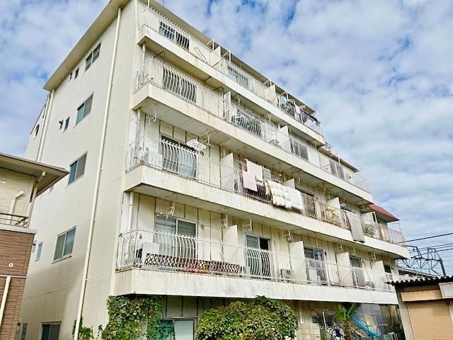 Newly Renovated 2DK Apartment in Niwa Higashi - Photo 1