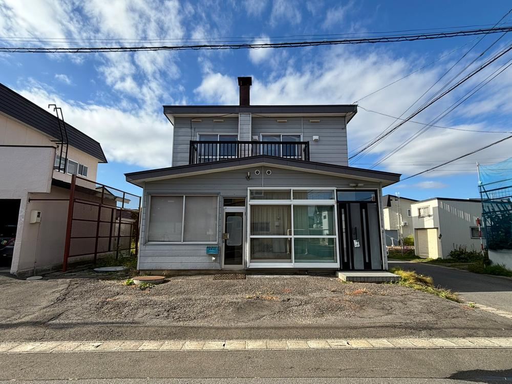 Compact 6LDK House Near Chikubun Station - Photo 1