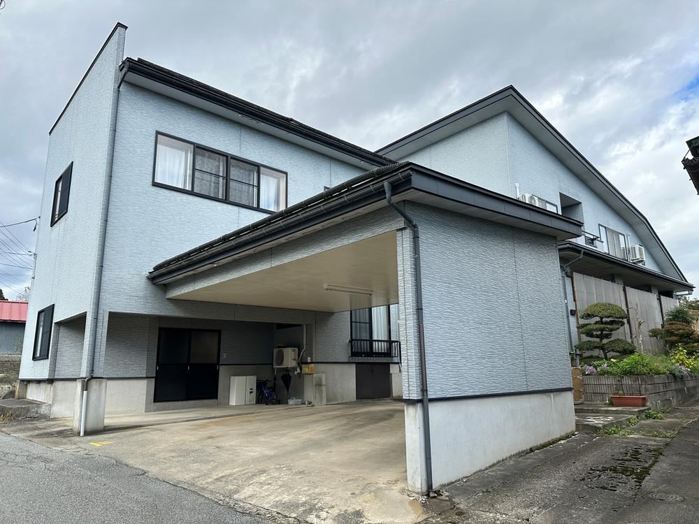 Spacious 6LDK+S House with Garden in Murayama - Photo 1
