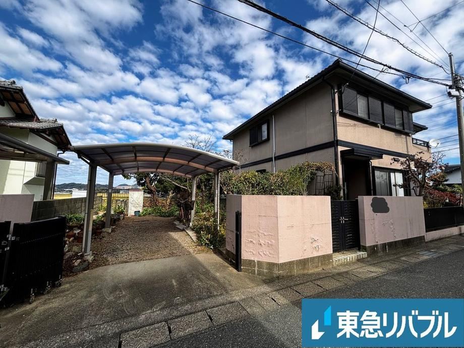 Custom-Built 3LDK+S Home Near Hatae Station - Photo 1