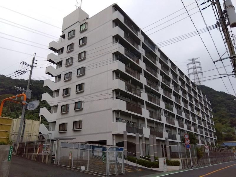 3LDK apartment in Moji Ward, Kitakyushu, Fukuoka - Photo 1