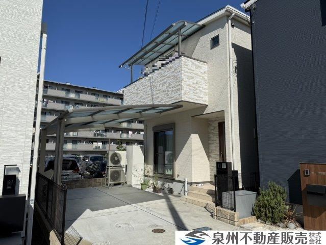 Modern 4LDK House in Izumi-Otsu - Photo 1