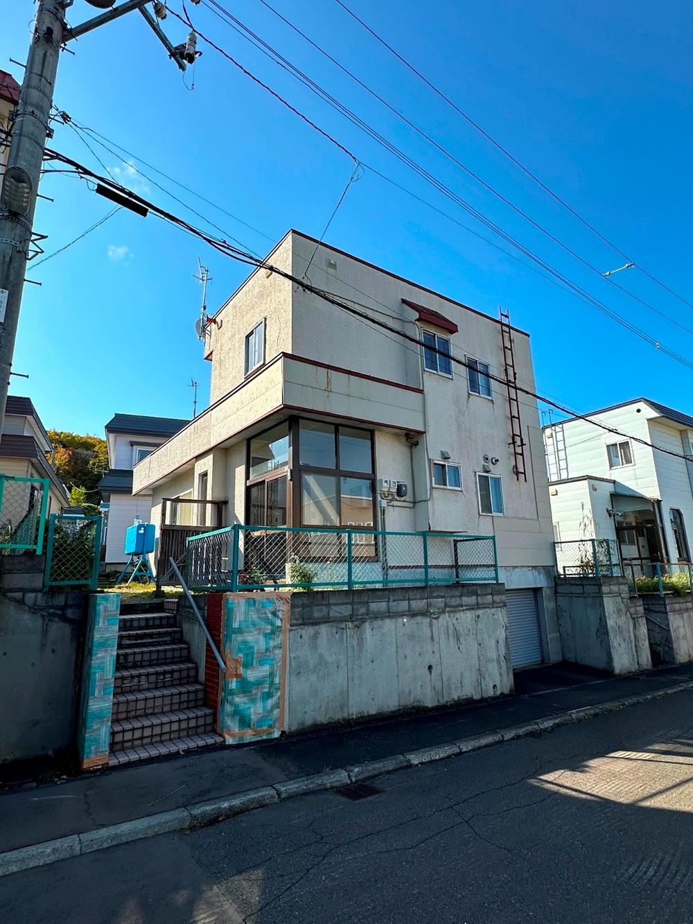 3LDK House Near Teine Station - Photo 1
