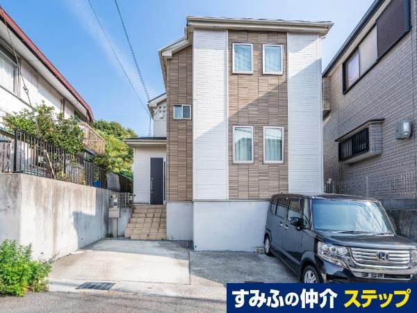 Modern 4LDK House in Green Hill, Kobe - Photo 1