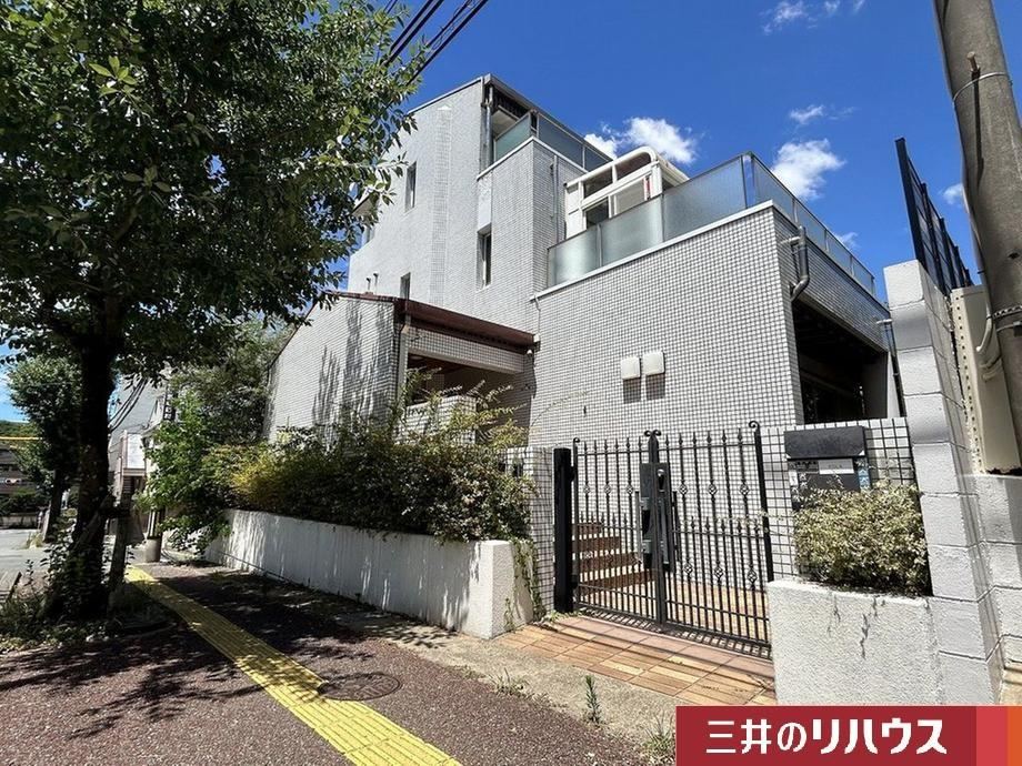 Spacious 8LDK House with Basement in Heiwa - Photo 1
