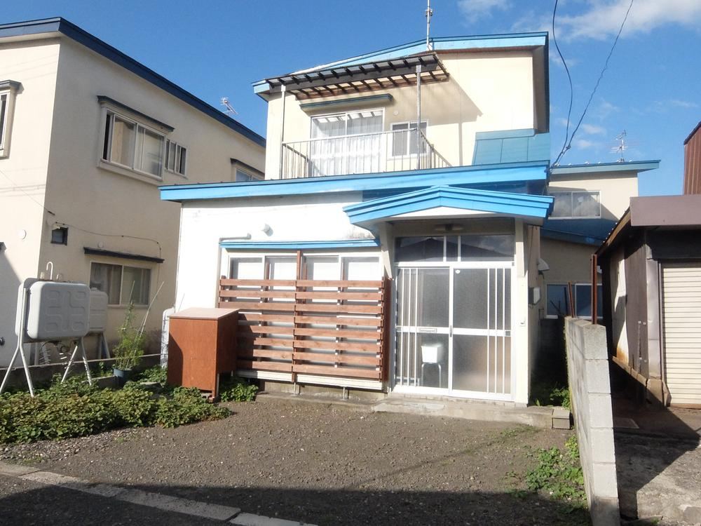 Conveniently Located 4K House - Photo 1