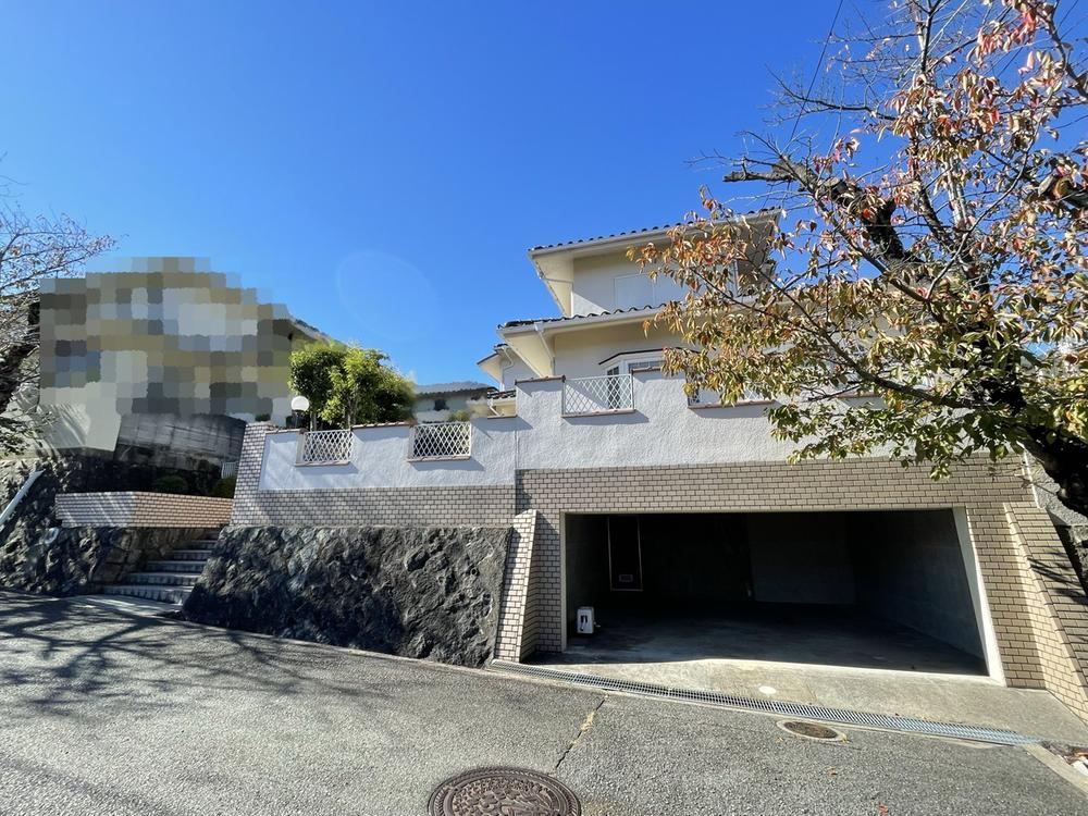 5SLDK Home with Basement Garage in Takarazuka - Photo 1
