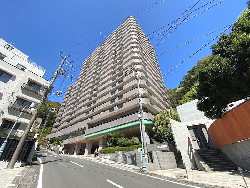2LDK Apartment in Miyakami - Photo 1