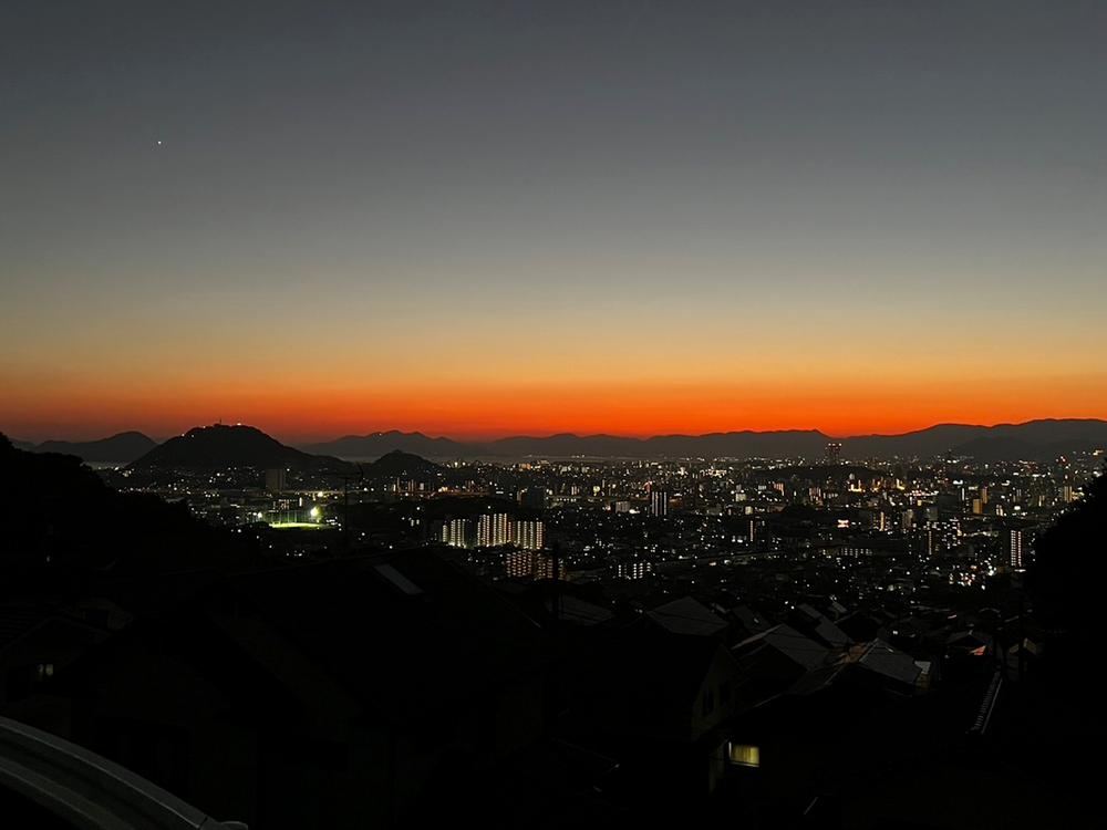 4DK+S House with Stunning Sunset Views in Fuchu Town - Photo 1