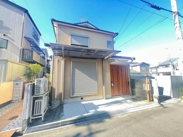 Renovated 3LDK House Near Takojizo Station - Photo 1