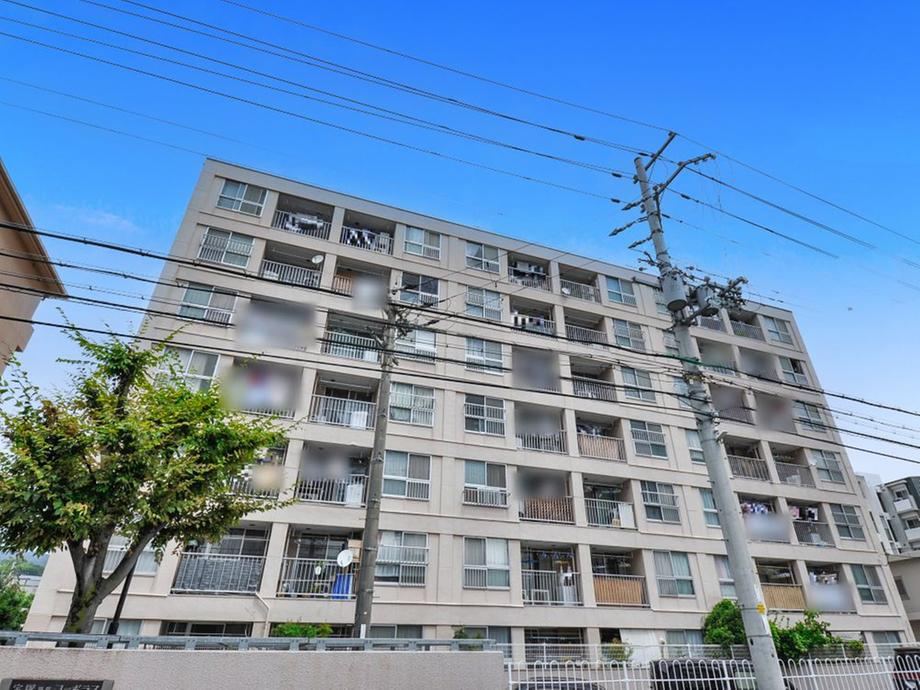 2DK apartment in Takarazuka, Hyogo - Photo 1