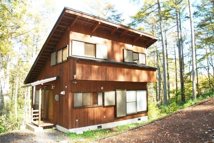 3LDK House in a Peaceful Forest Environment - Photo 1