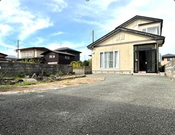 Family Home with Garage Near Kindergarten in Akita - Photo 1