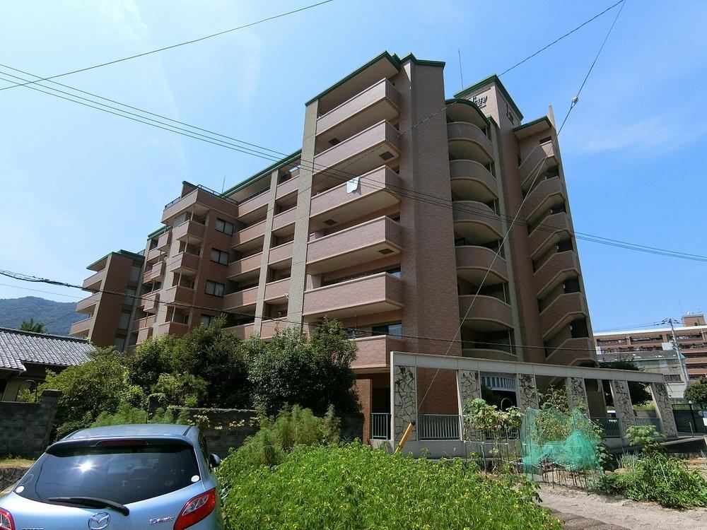4LDK apartment in Kure, Hiroshima - Photo 1