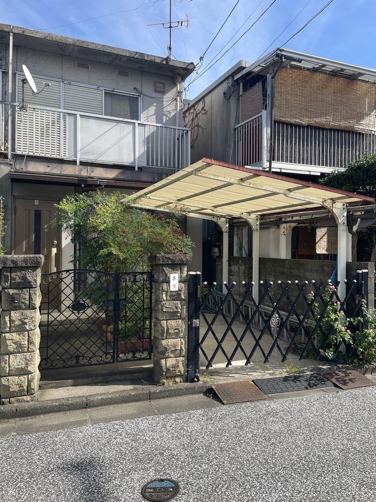 5DK House with Parking in Takatsuki - Photo 1
